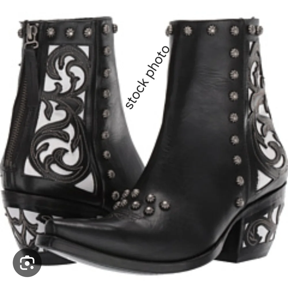 ARIAT Diva Black & White Leather Sexy Ladies Western Studs Ankle Boots Booties 8 - Picture 2 of 16